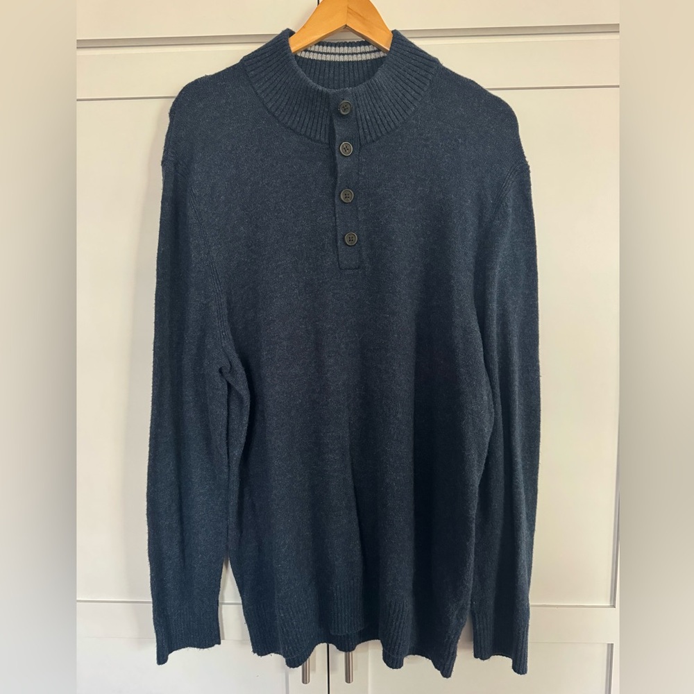 GAP Men's Navy Blue Sweater XL
